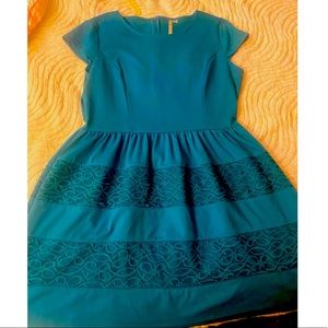 Lauren Conrad stretch teal lace skater dress 18